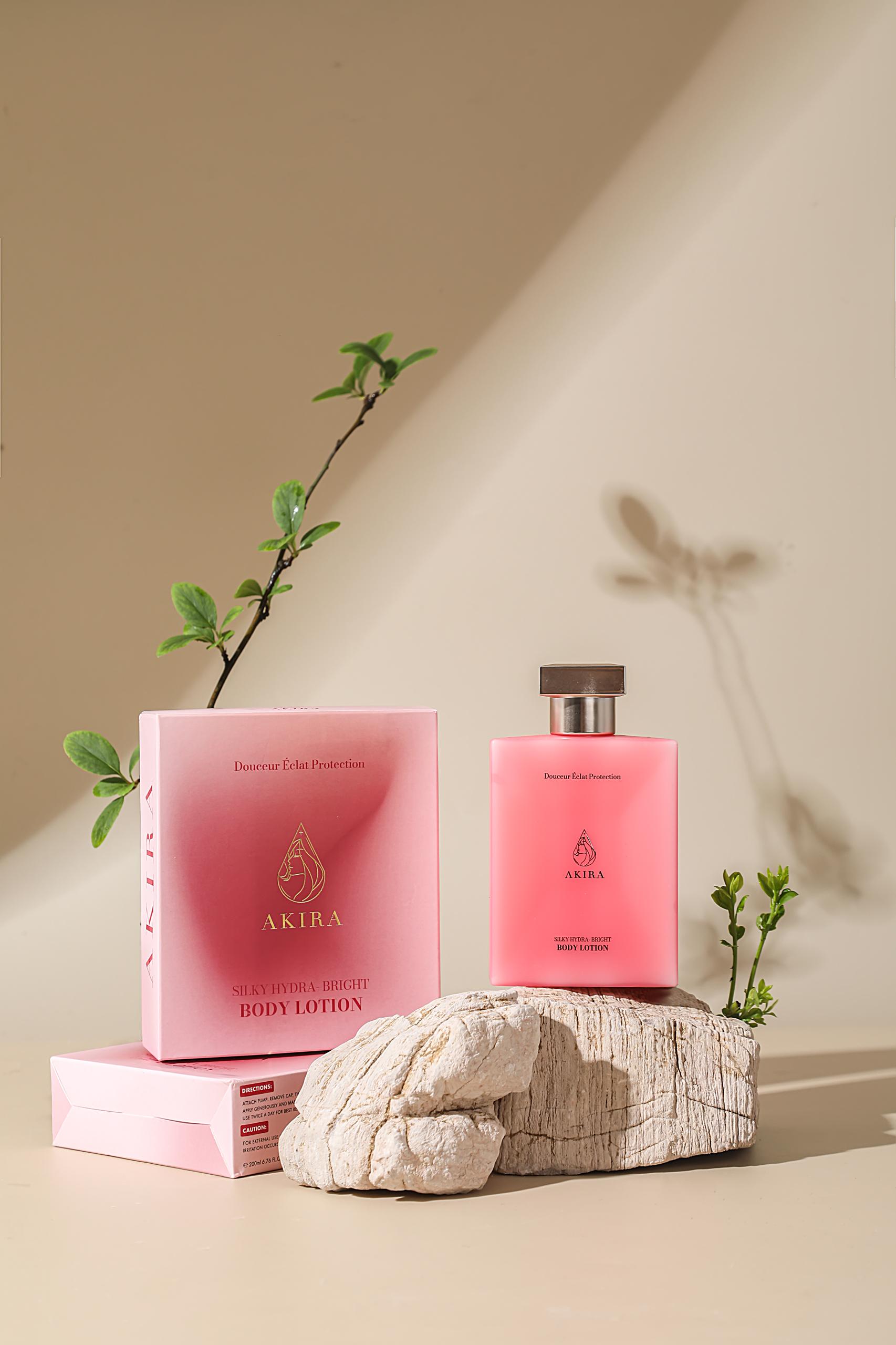 AKIRA SILKY HYDRA BRIGHTENING LOTION